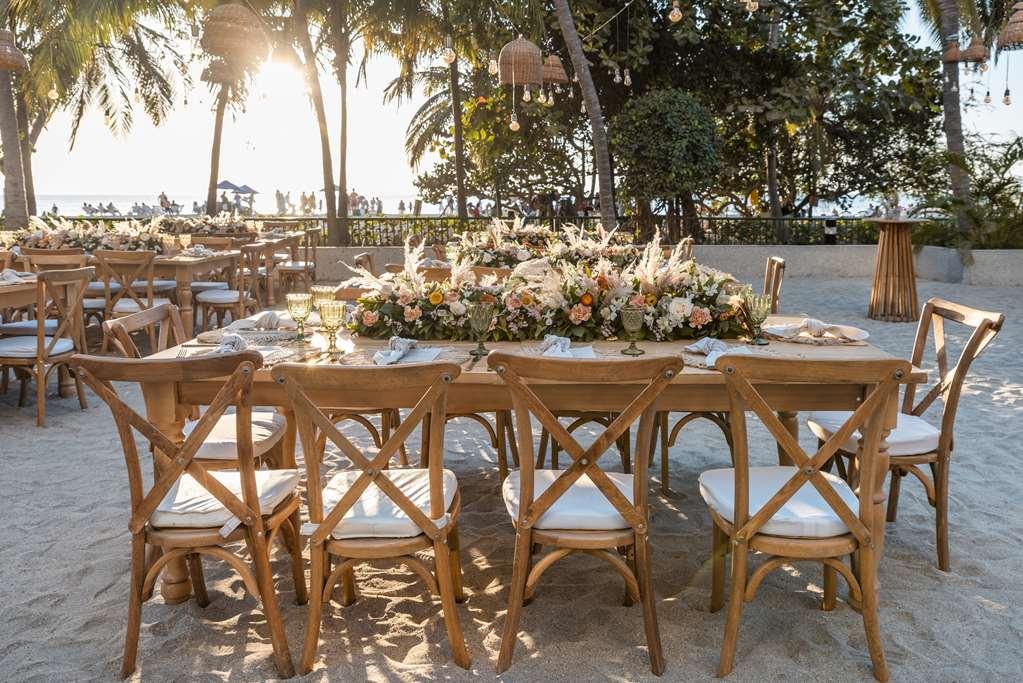 فندق Hilton Santa Marta المطعم الصورة