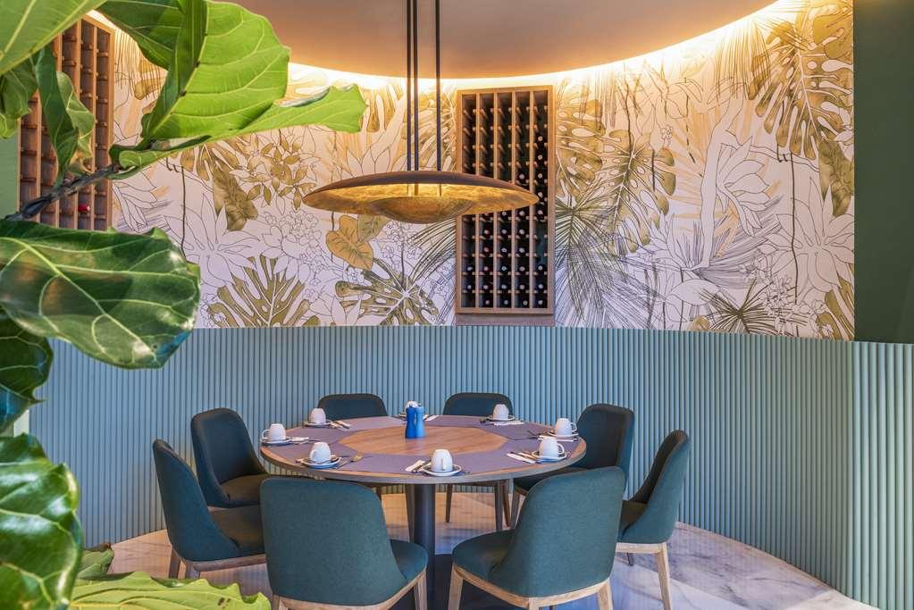 فندق Hilton Santa Marta المطعم الصورة