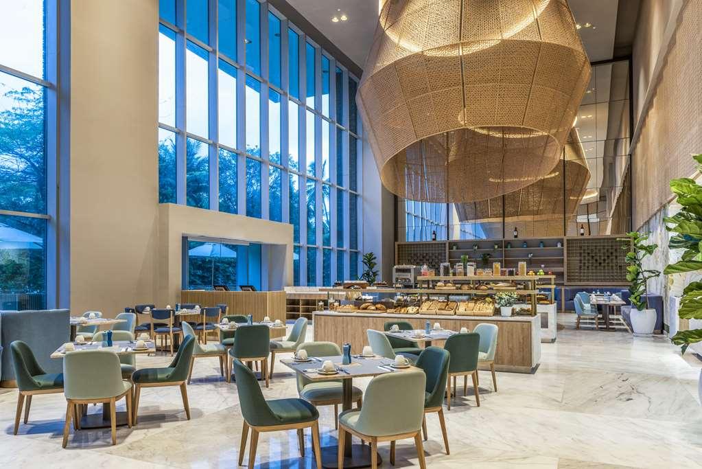 فندق Hilton Santa Marta المطعم الصورة